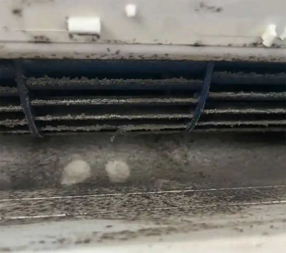 博望空调吹的风有股烧焦味是怎么回事